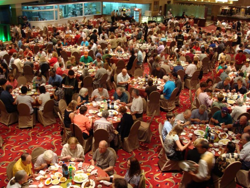 preeclipsedinner1.jpg