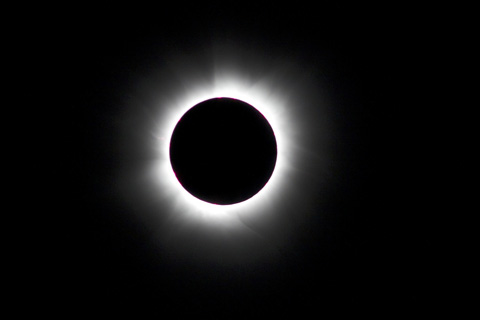2013 Solar Eclipse 12:28:51 1/250 processed by iPhoto